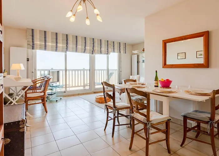 Apartamento Les Terrasses Du Casino-2 By Interhome Cabourg